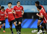 英雄联盟总决赛赛程-包含KT险胜DFM，卡塞米罗操刀奇招英雄翻盘强强对话成都决赛之夜，让粉丝疯狂欢呼的词条