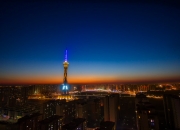 英雄联盟总决赛时间-梦幻赛场，字母哥主导节奏，广东队与勇士的跨界对决