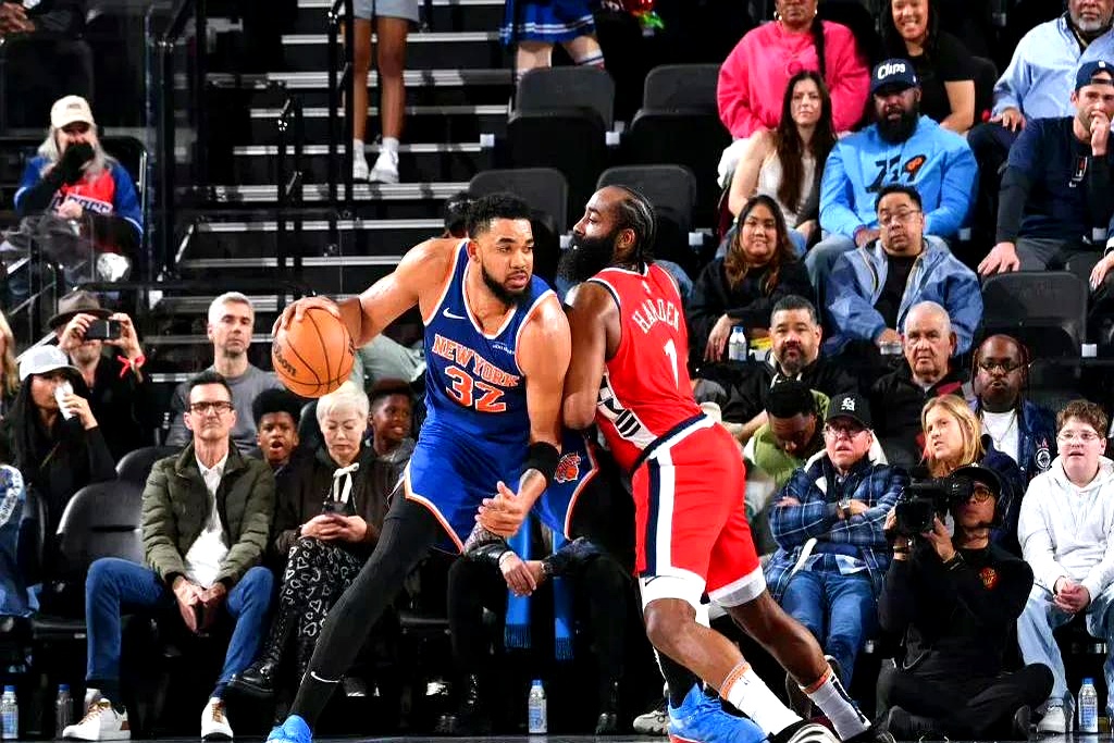 包含破灭者主场击败尼克斯，结束三连败的词条