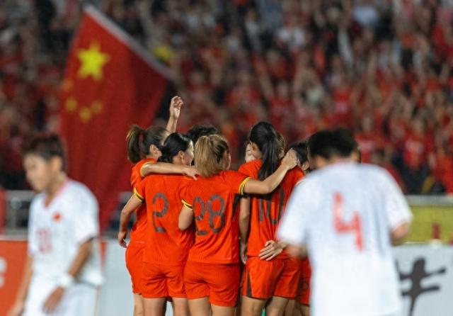 精彩赛事:女足比赛成为球迷心中热议话题的简单介绍 精彩赛事:女足比赛成为球迷心中热议话题的简单介绍