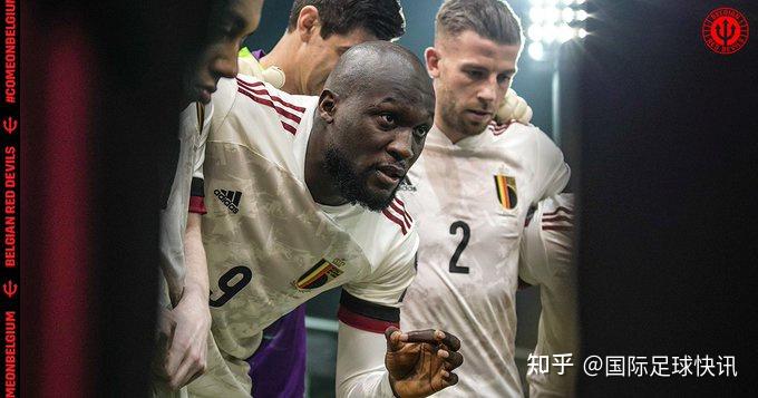 包含比利时客场战平捷克，小组领先地位稳固的词条