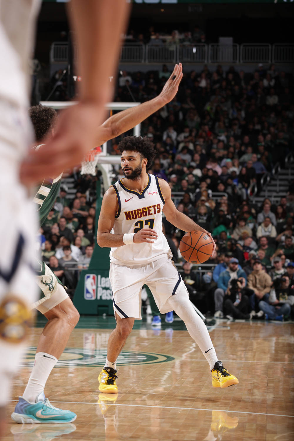 掘金客场力克马刺,约基奇数据全面 掘金客场力克马刺,约基奇数据全面