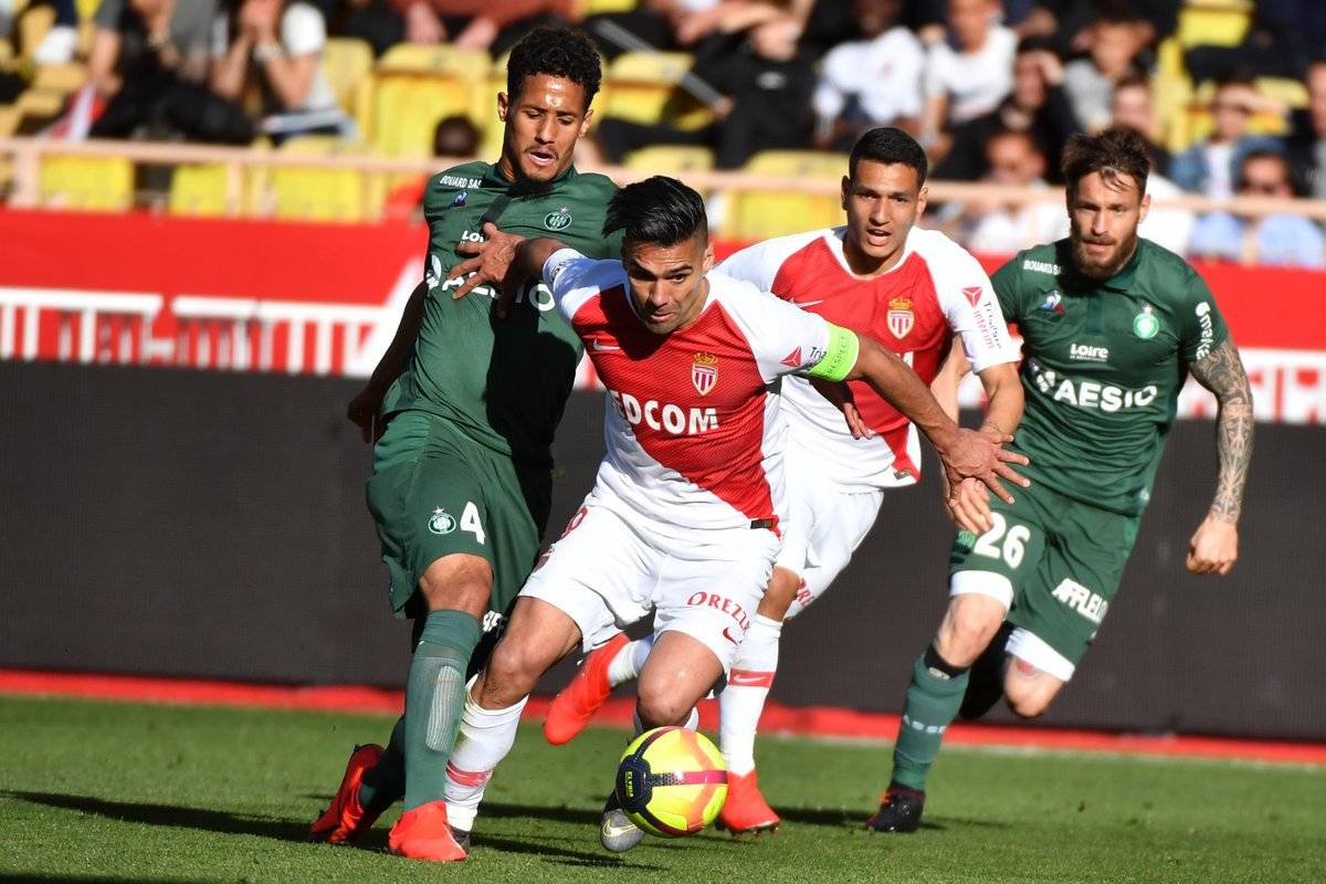 关于阿森纳防线遭受打击，球队需加强后防训练的信息