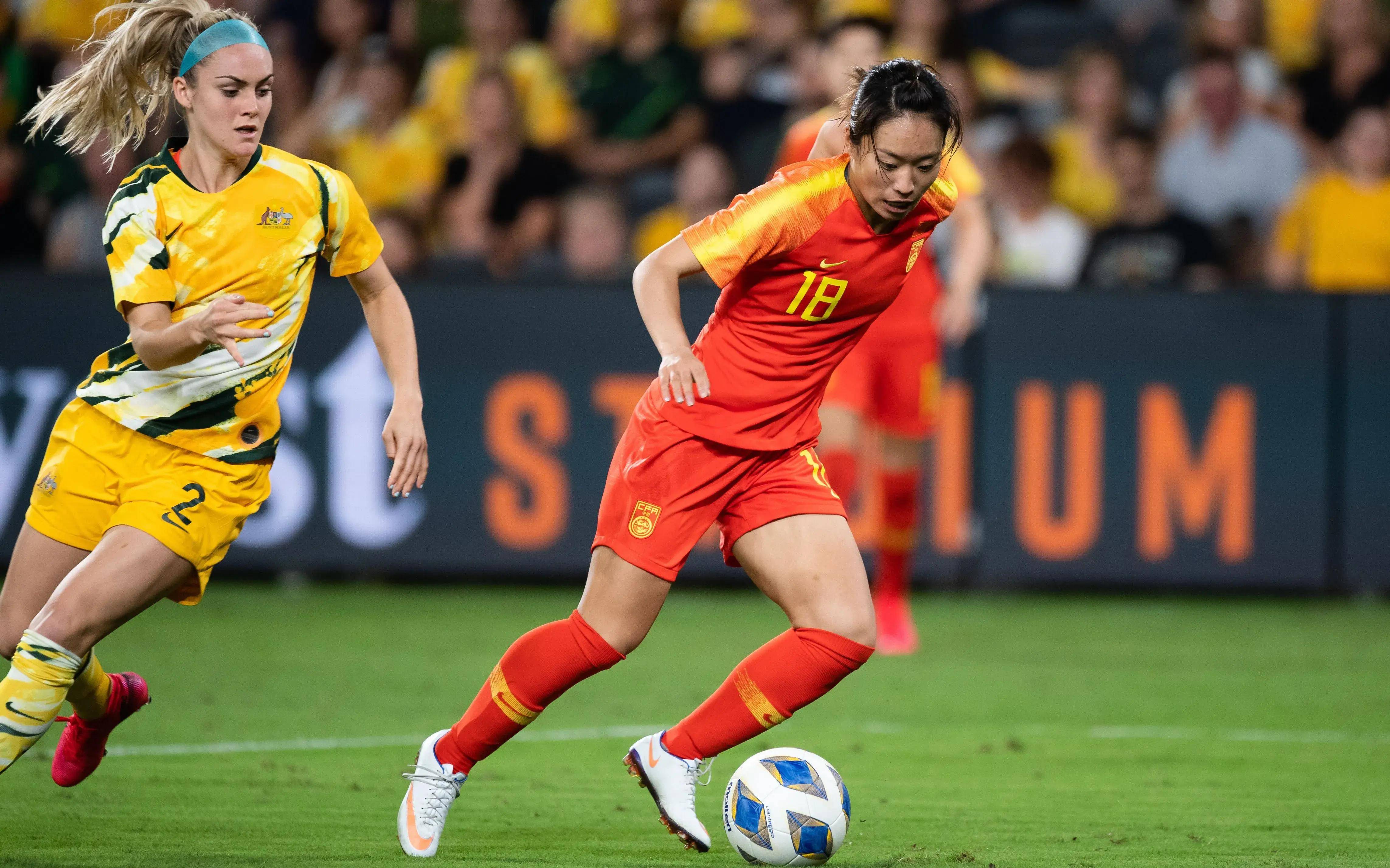 中国女足选手在国际比赛中表现出色,夺冠 中国女足选手在国际比赛中表现出色,夺冠