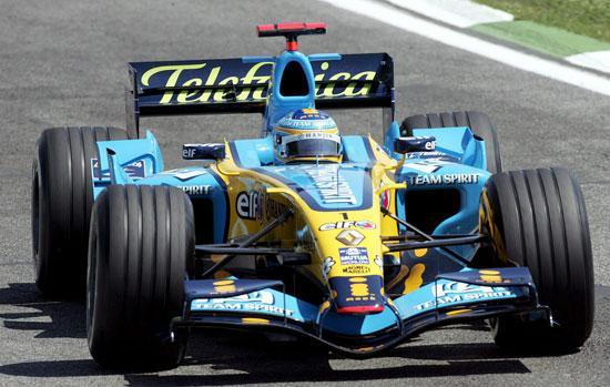 关于阿斯顿马丁鏖战雷诺车队，汉密尔顿惊艳四座的信息