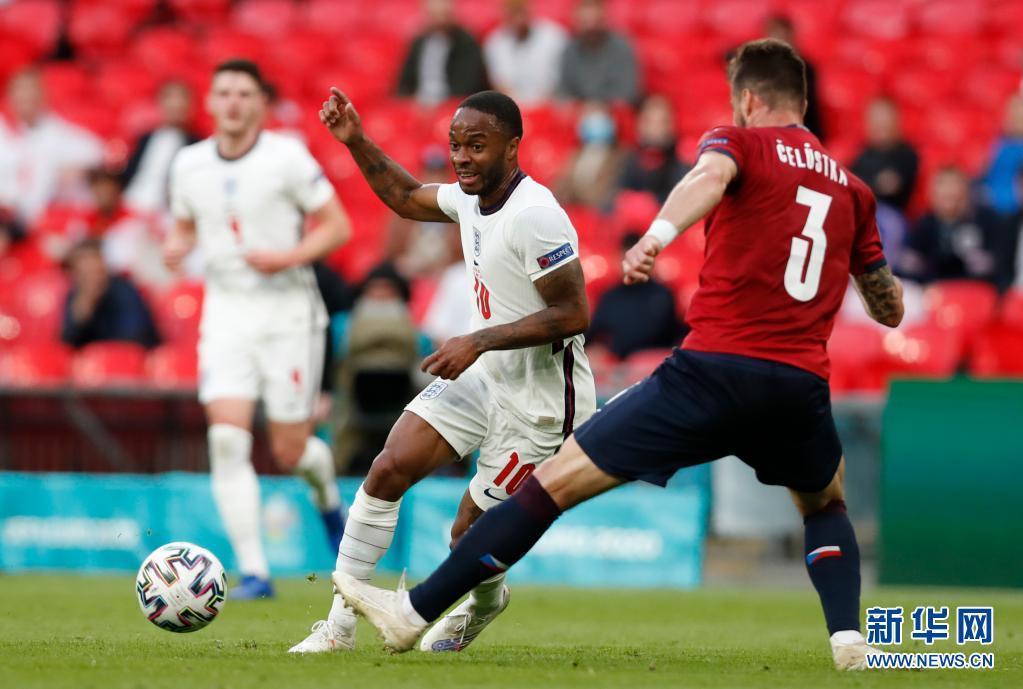 英格兰队翻盘韩国队，梁靖崑统治全场