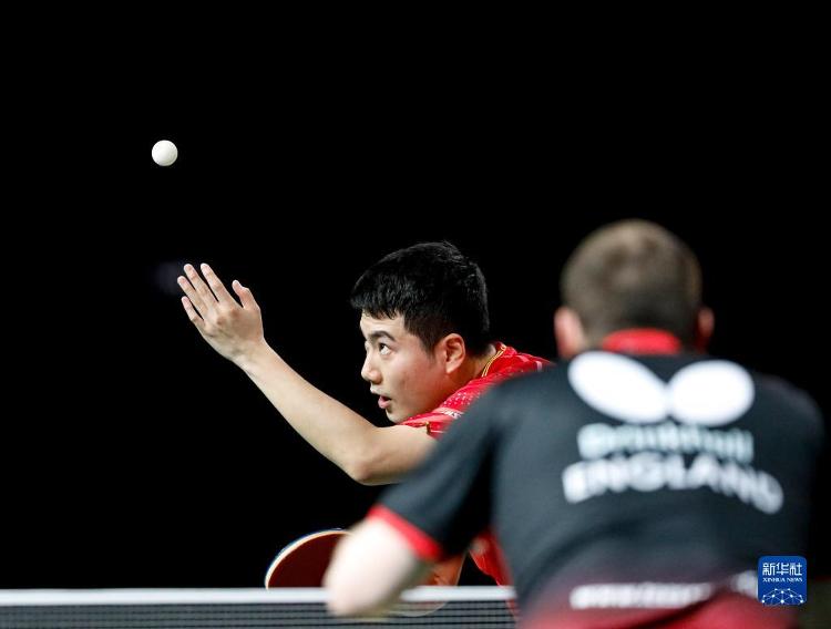 中国队险胜英格兰队,梁靖崑扛起全队 中国队险胜英格兰队,梁靖崑扛起全队