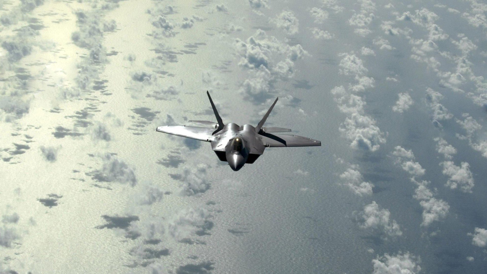 黄袍加身，黄喜灿边路魔法，让佛罗伦萨在哥伦比亚的咖啡风暴中惊险绽放