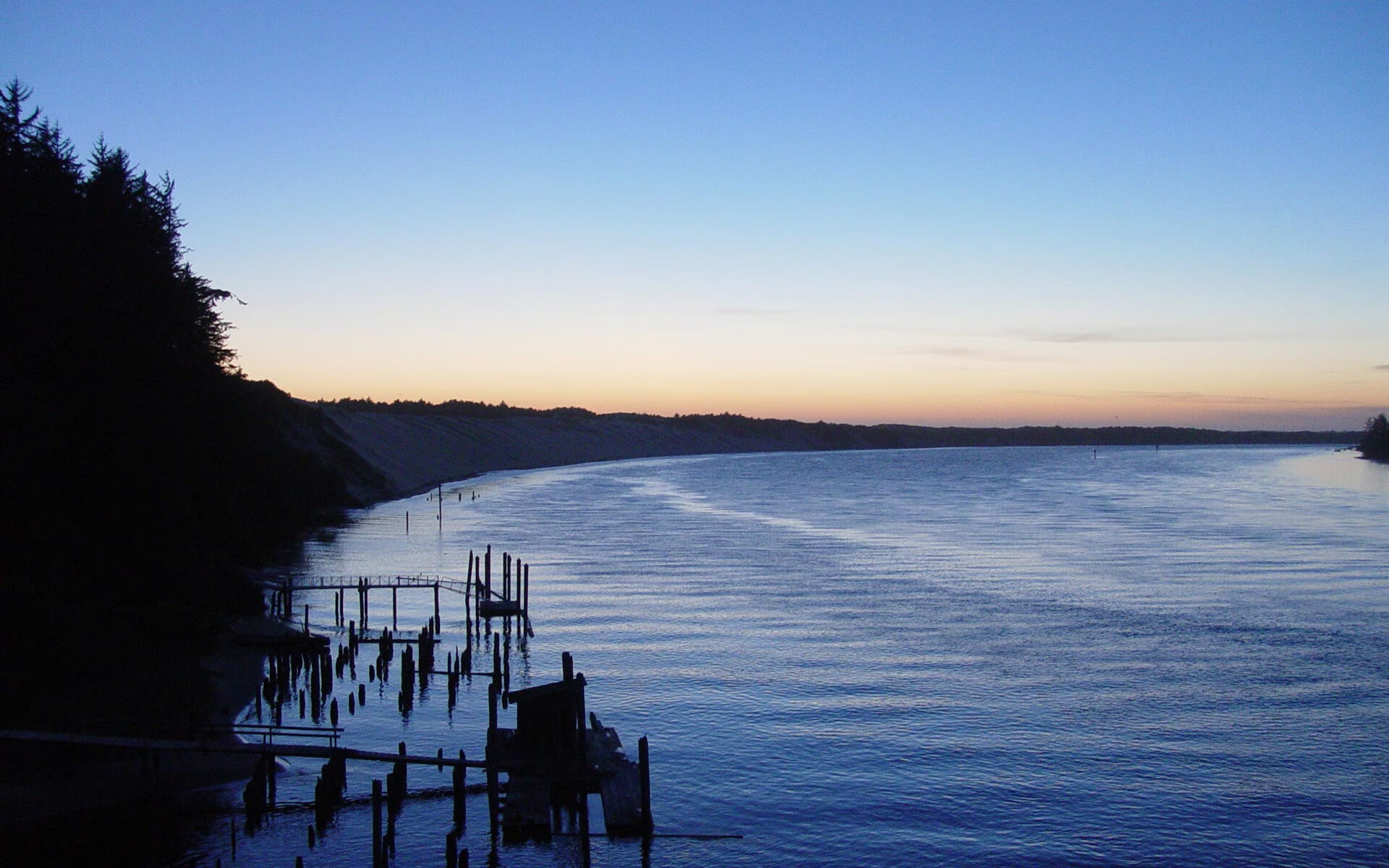 德甲争冠战之夜，当鹰的图腾在海潮前褪色